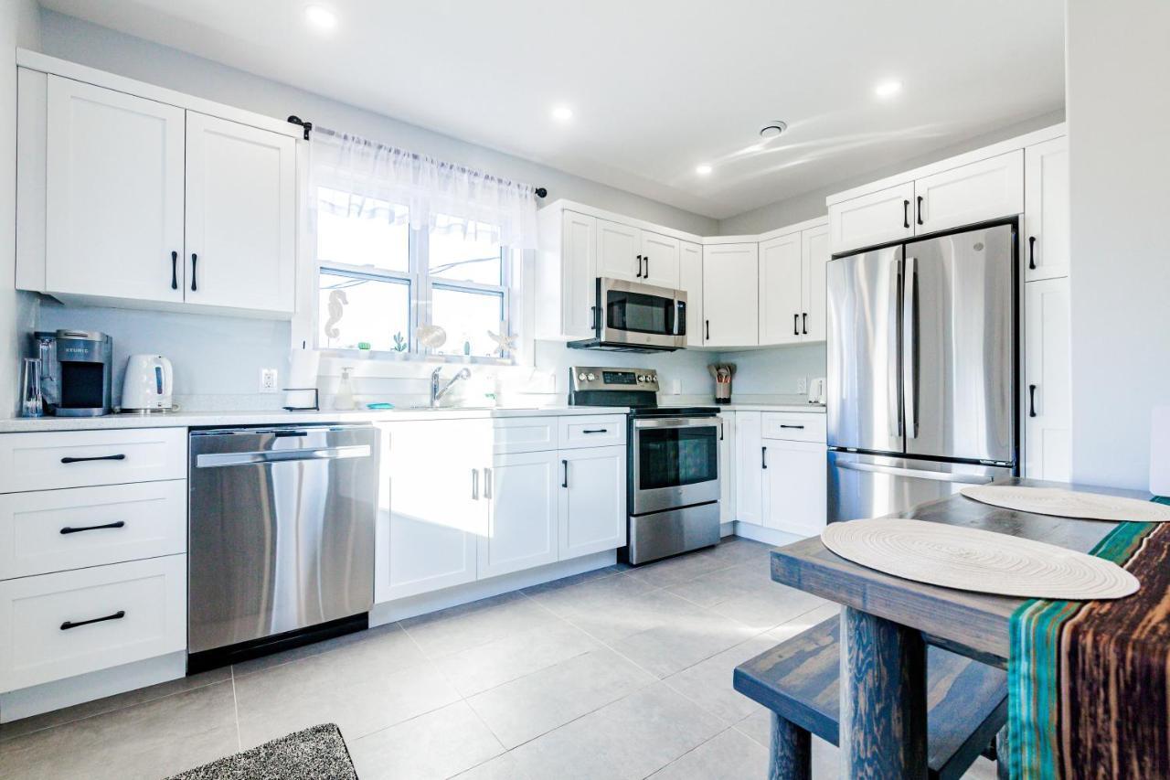 Head of Jeddore New English Point Oceanfront Living With Hot Tub 아파트 외부 사진